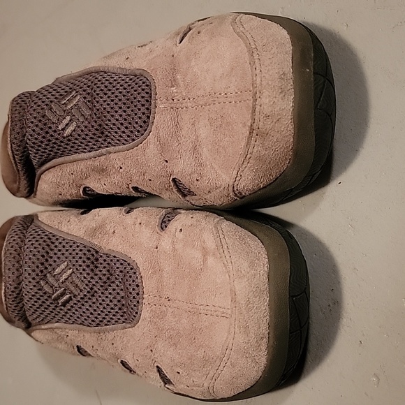 Columbia Suede Clogs - Picture 4 of 7